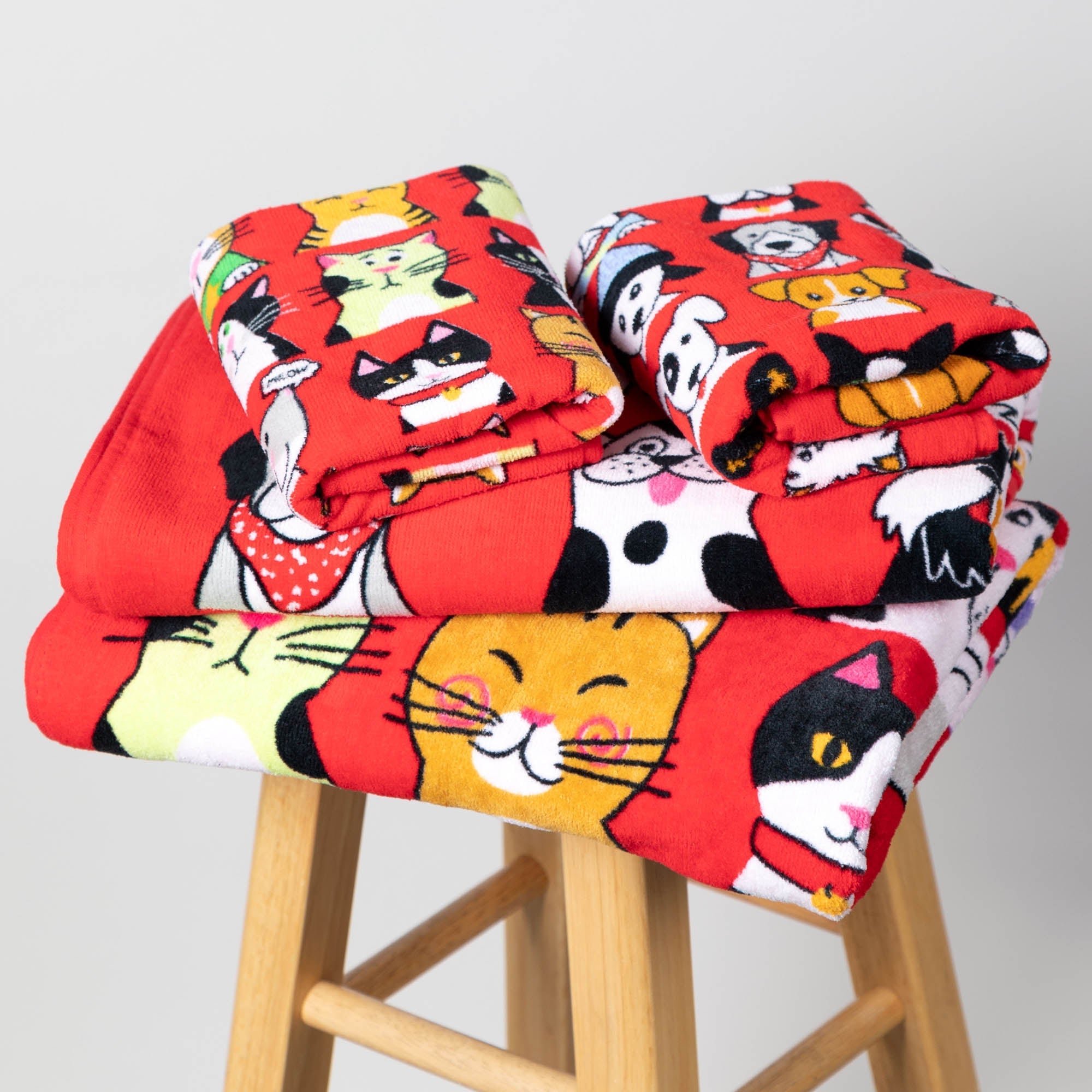 Pet Portrait Bath Towels - Aaria Tees Aaria Tees