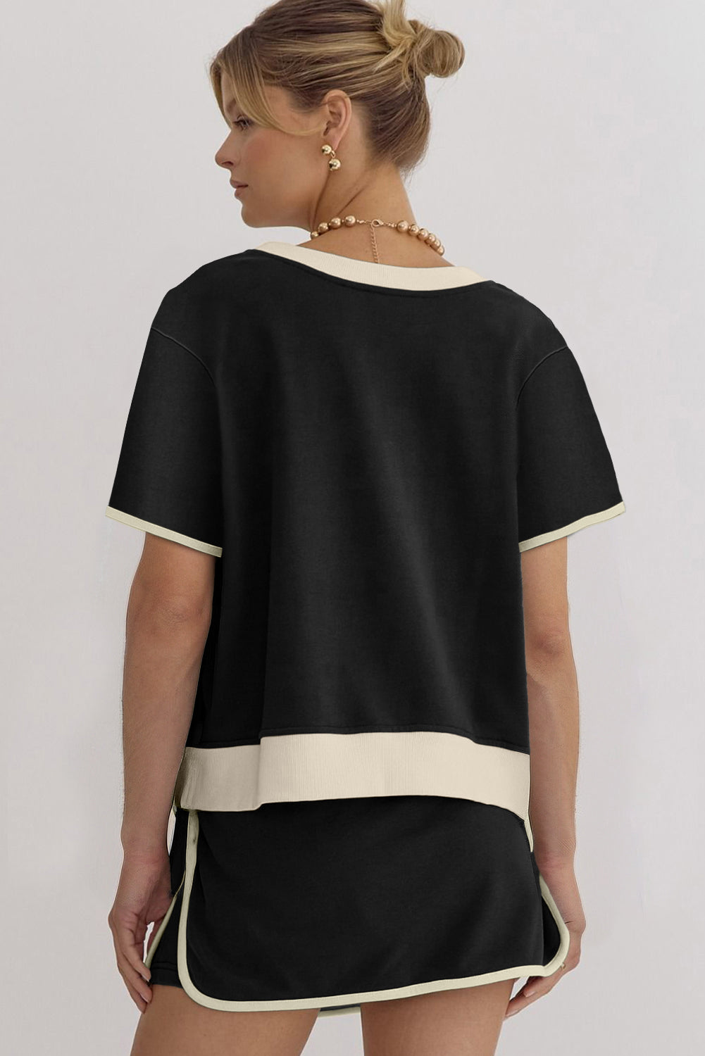  Aaria Tees