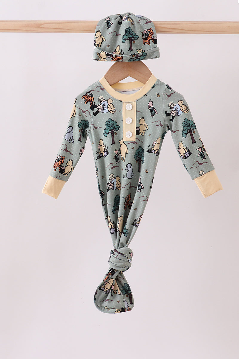 Green character bamboo 2pc gown - Aaria Tees