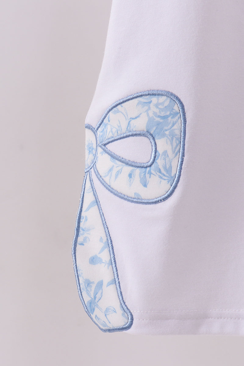 White MAMA bow applique mom&me top - Aaria Tees Aaria Tees