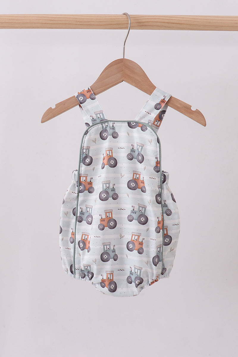  Aaria Tees