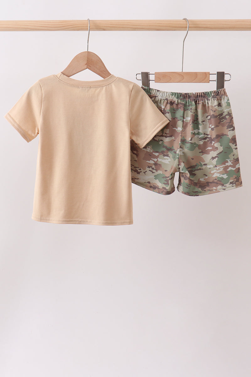  Aaria Tees