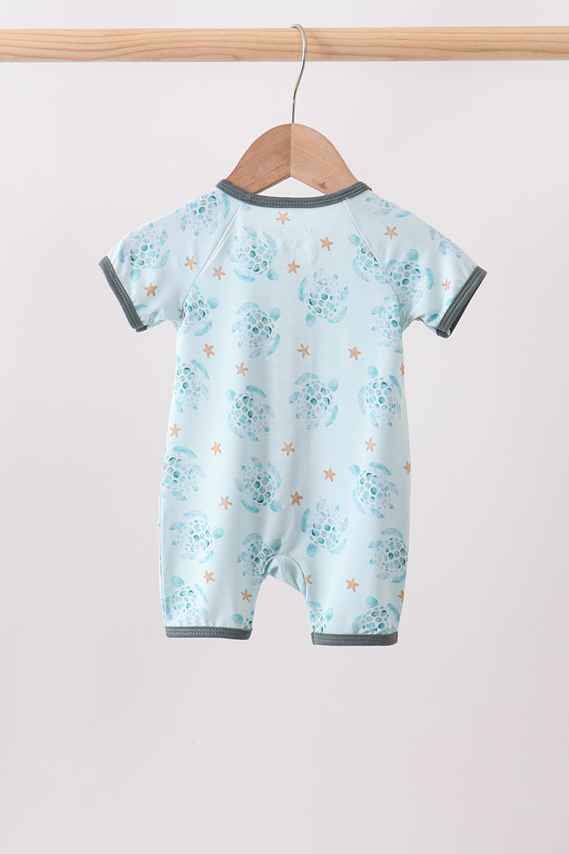  Aaria Tees