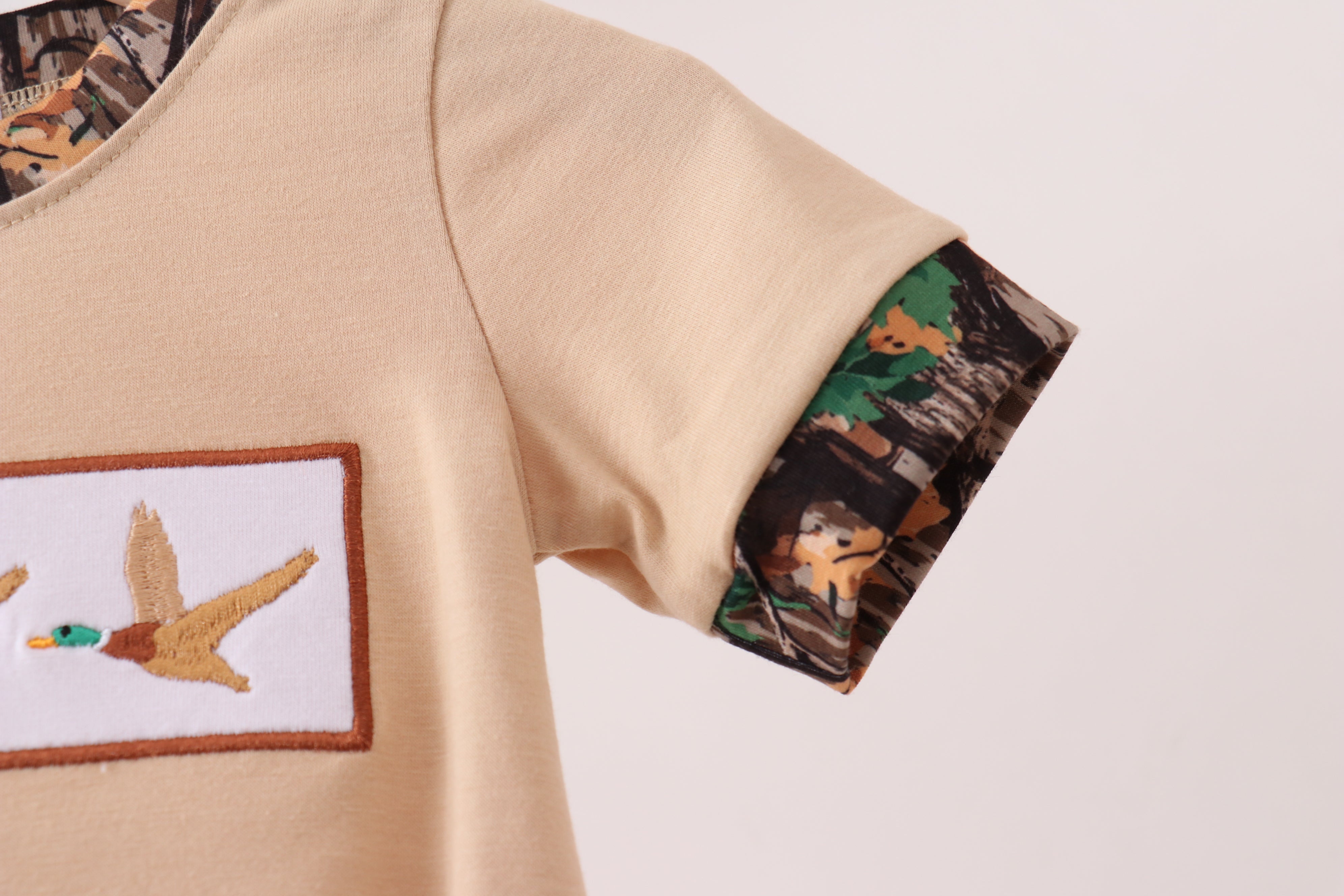  Aaria Tees