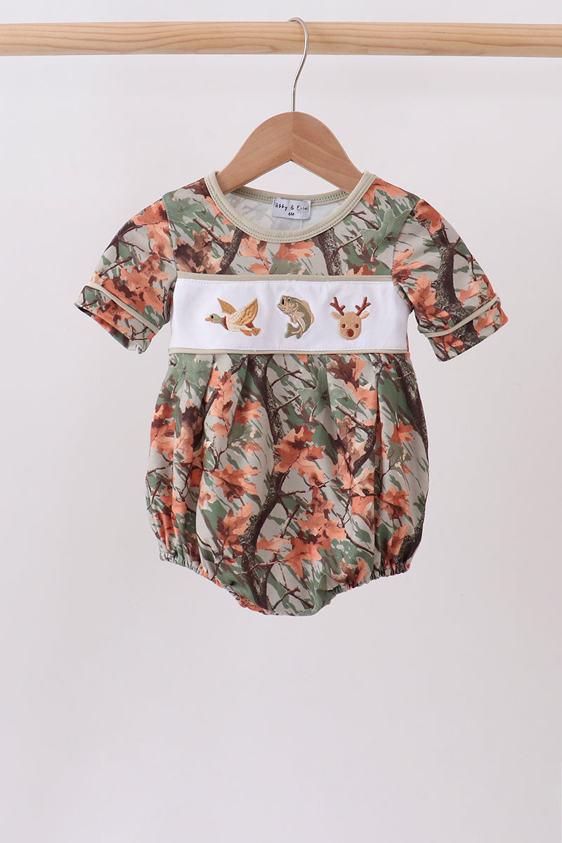  Aaria Tees