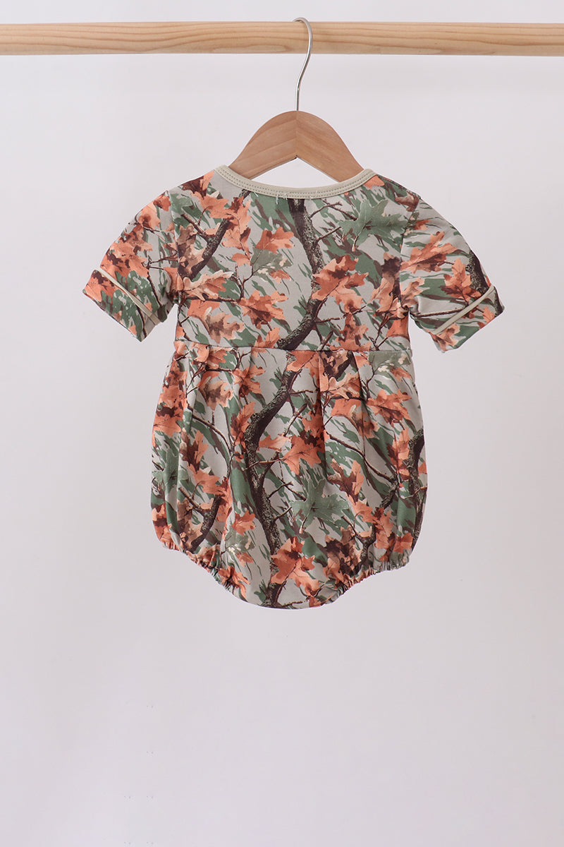  Aaria Tees