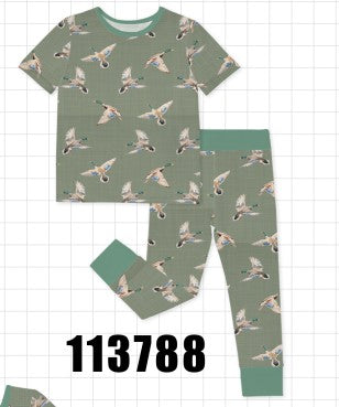  Aaria Tees