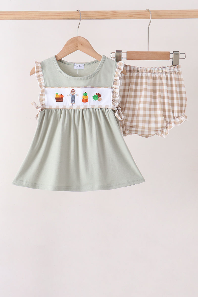  Aaria Tees