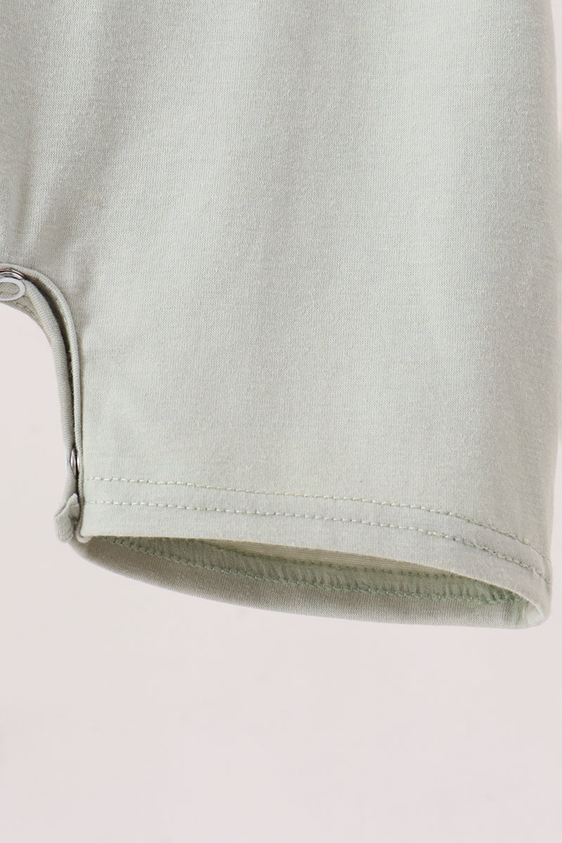  Aaria Tees