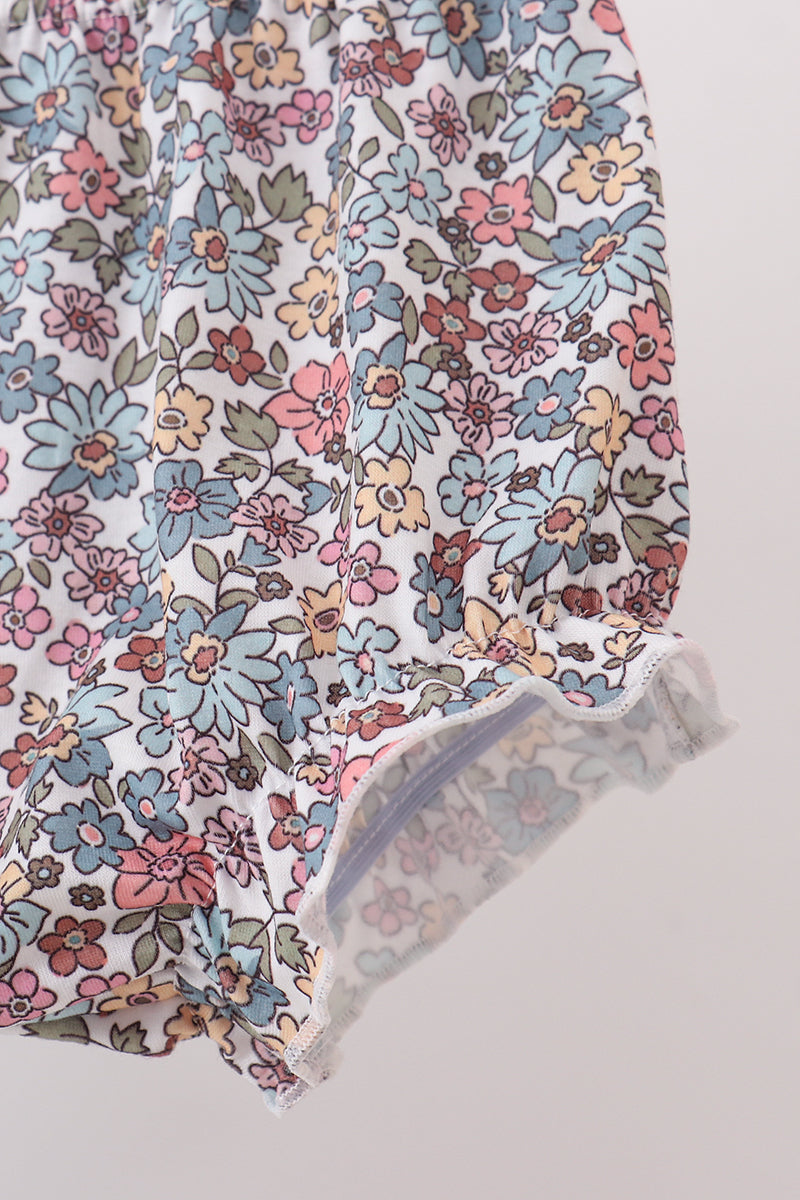  Aaria Tees
