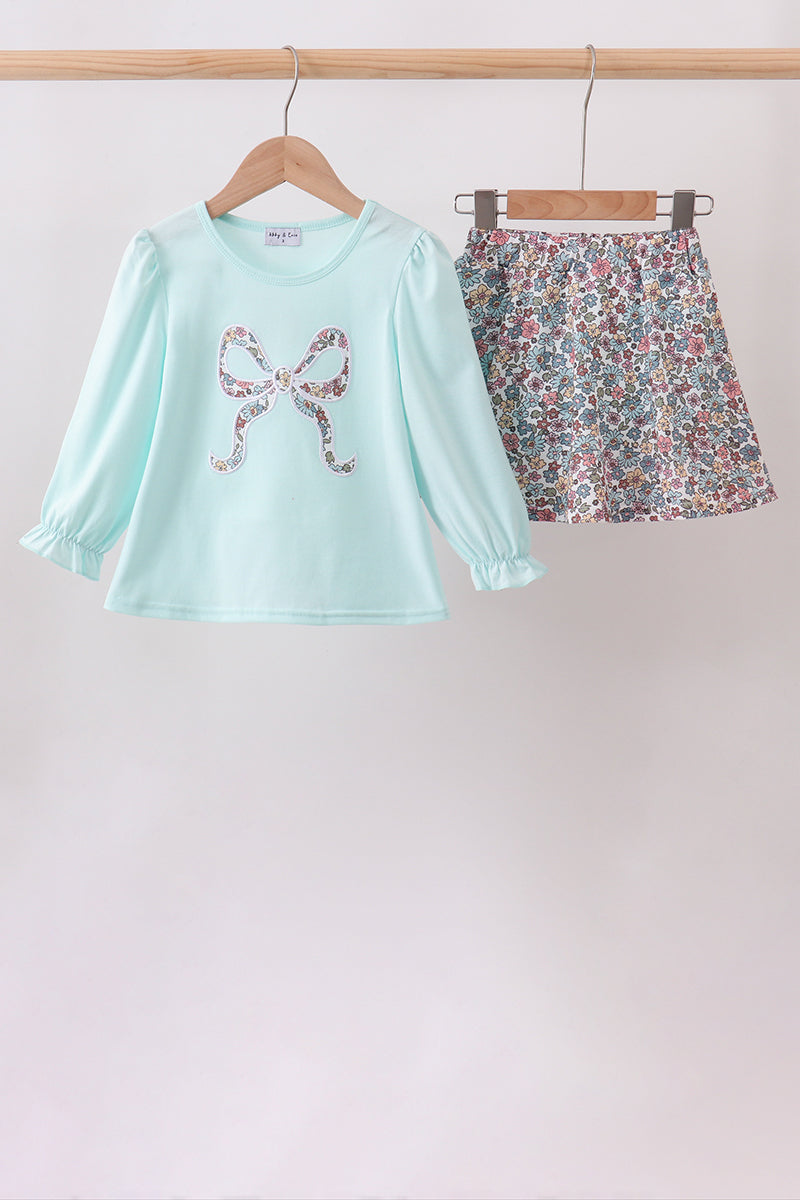  Aaria Tees