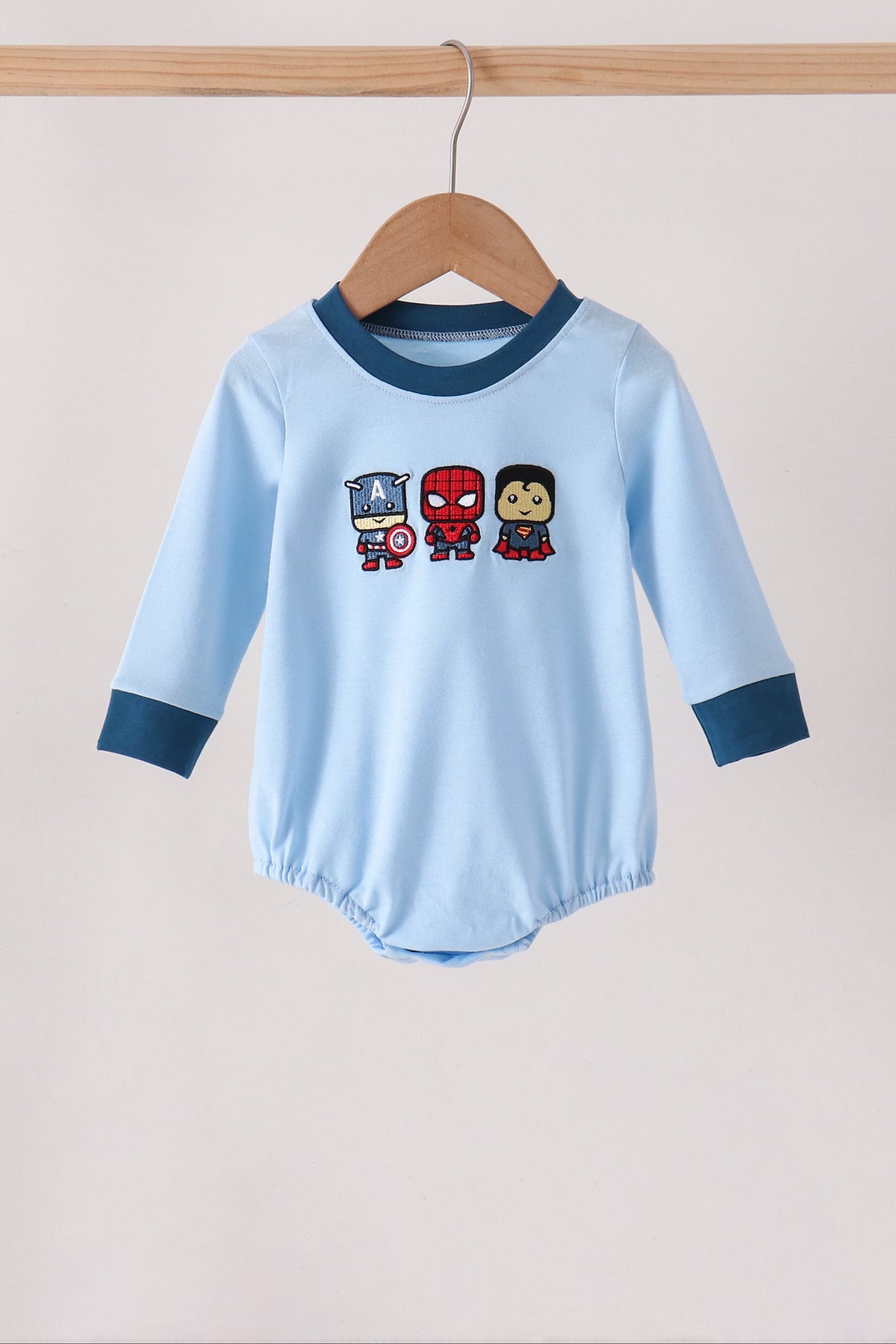 Blue character embroidery bubble