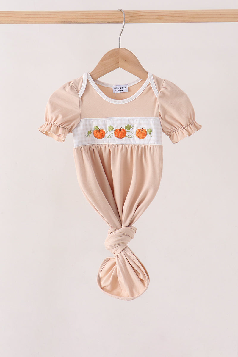  Aaria Tees
