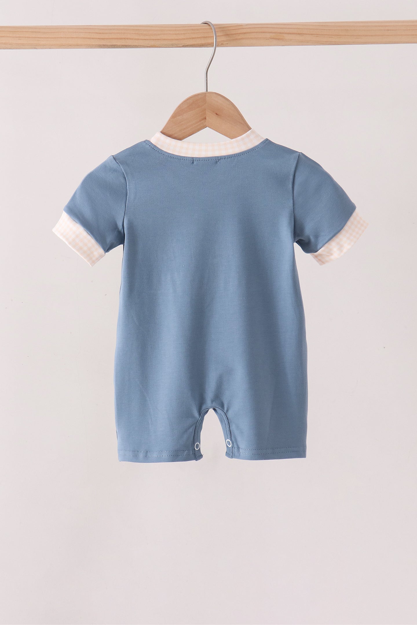  Aaria Tees