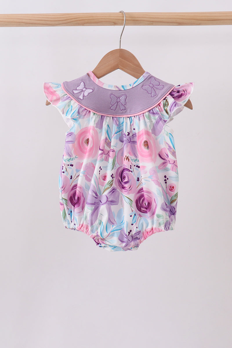  Aaria Tees