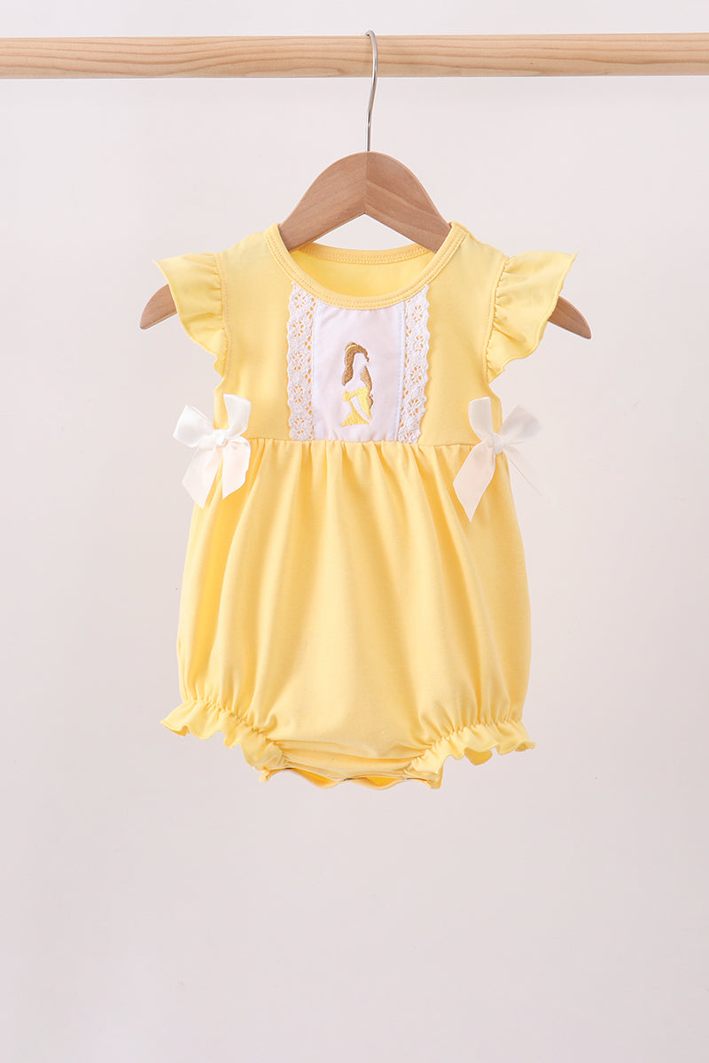  Aaria Tees