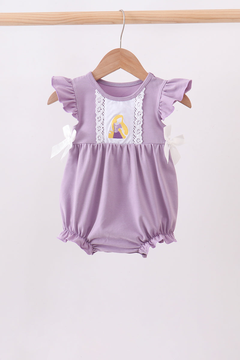  Aaria Tees