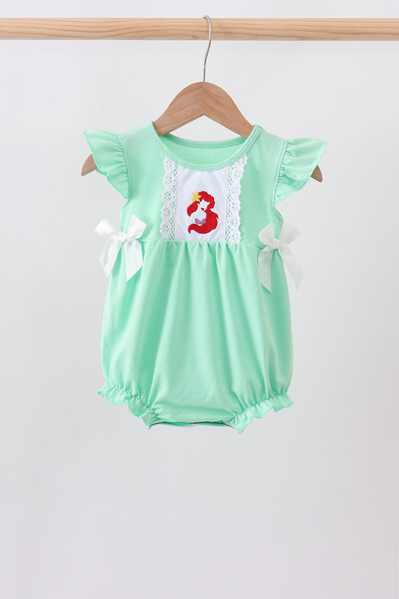  Aaria Tees