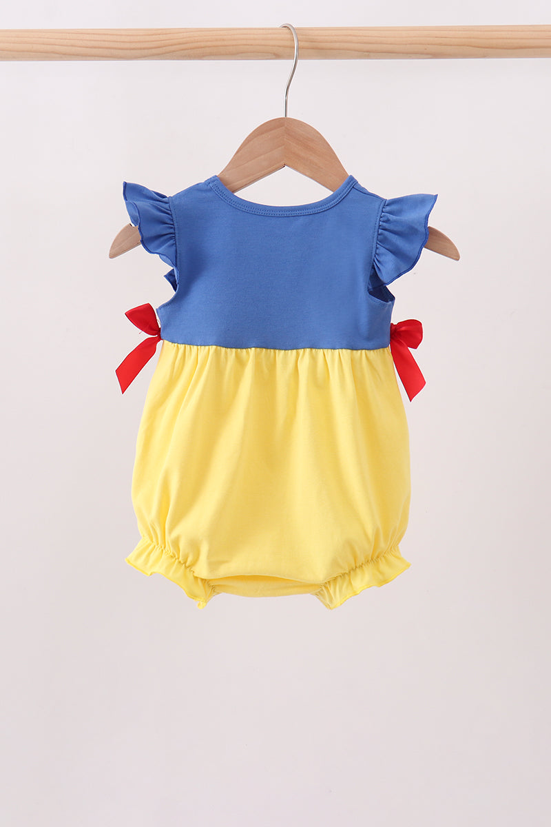  Aaria Tees