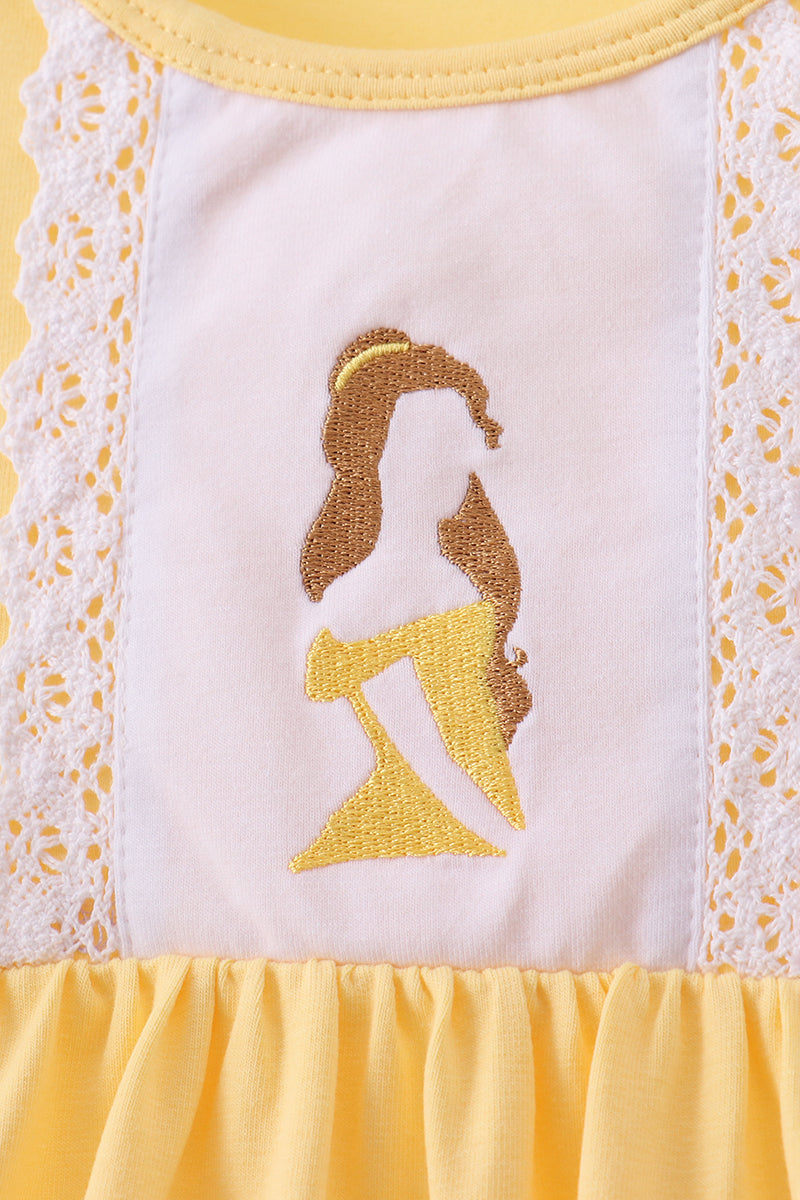  Aaria Tees