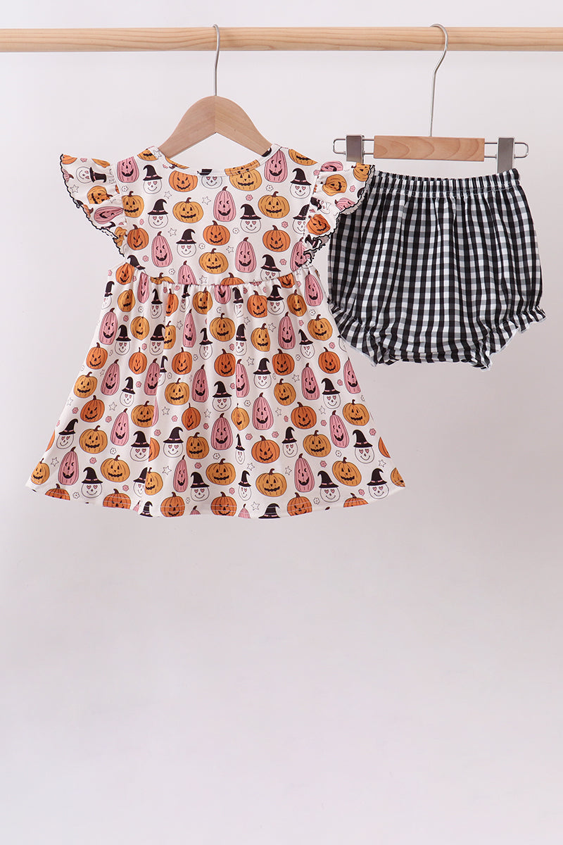  Aaria Tees