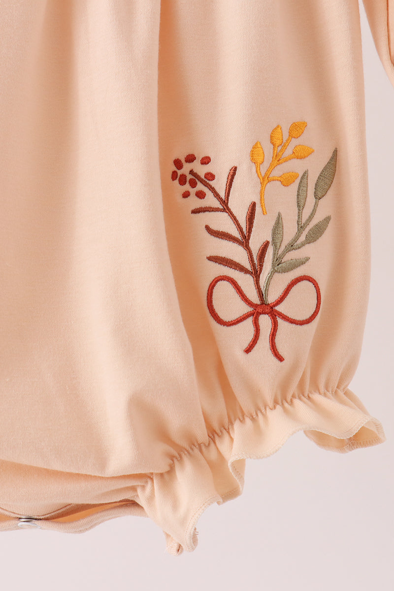  Aaria Tees
