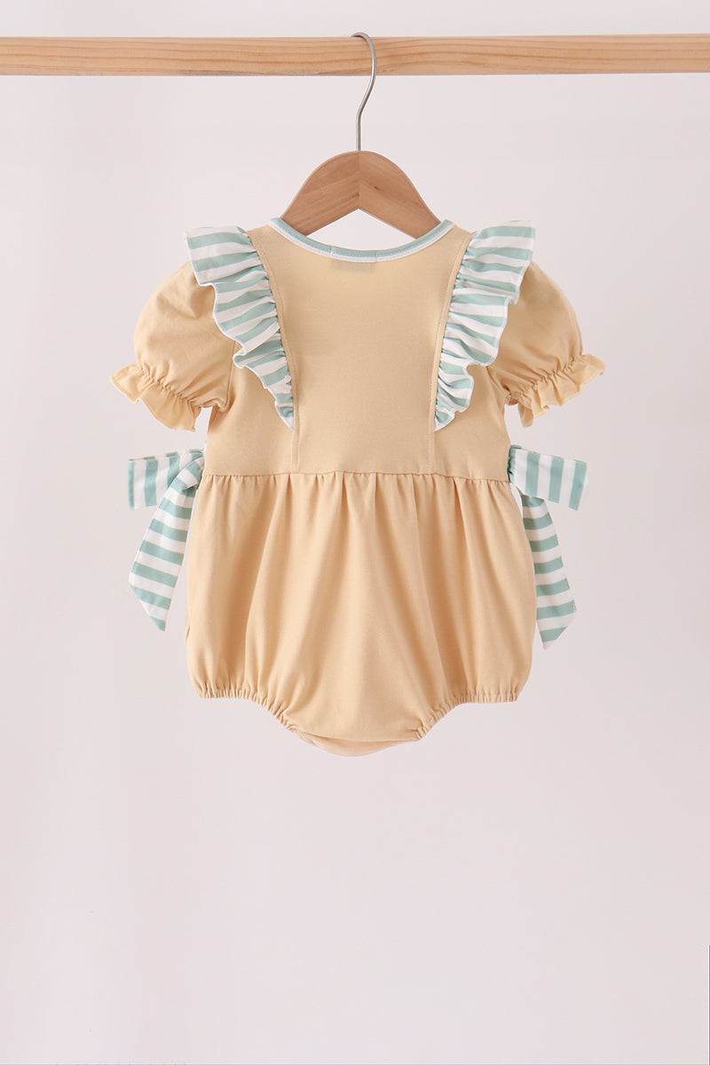  Aaria Tees