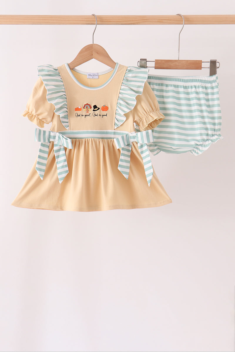 Aaria Tees