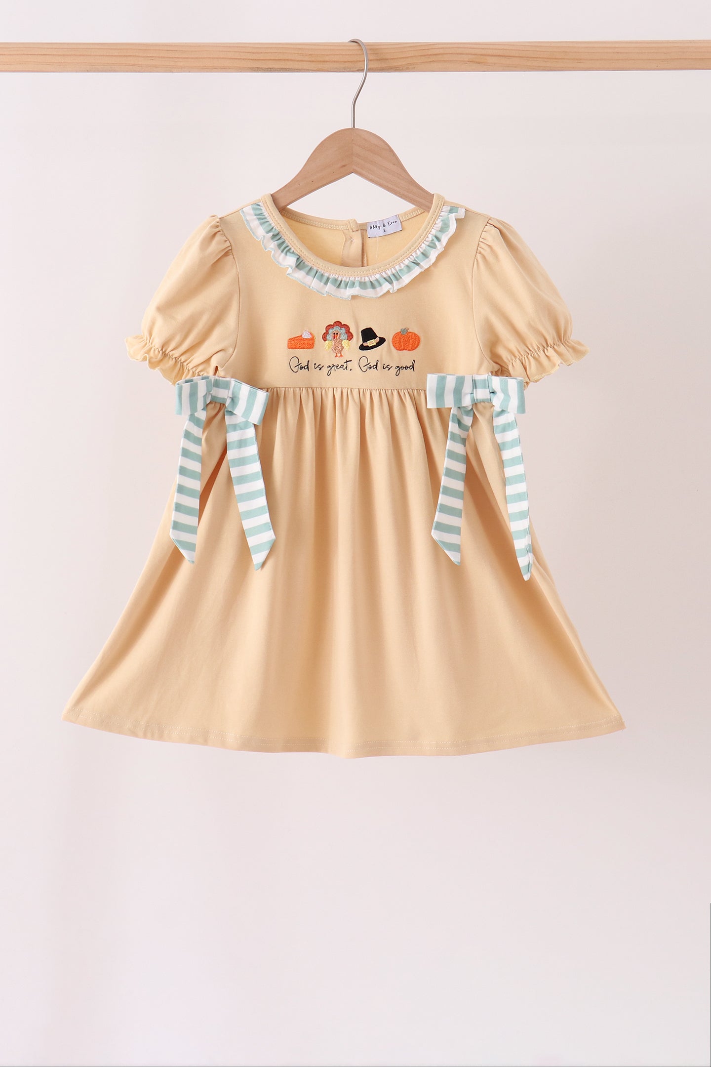  Aaria Tees