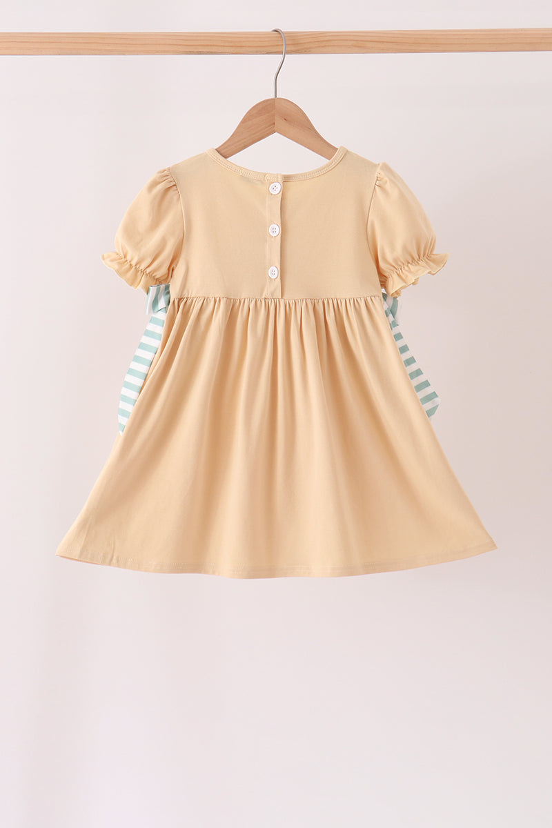  Aaria Tees