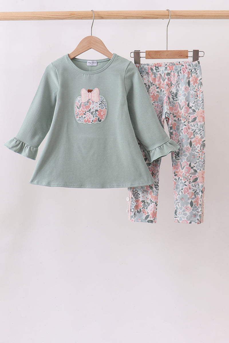  Aaria Tees