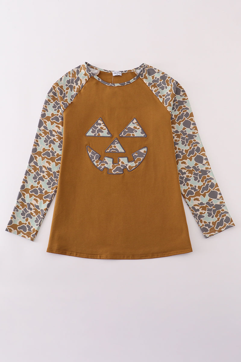  Aaria Tees