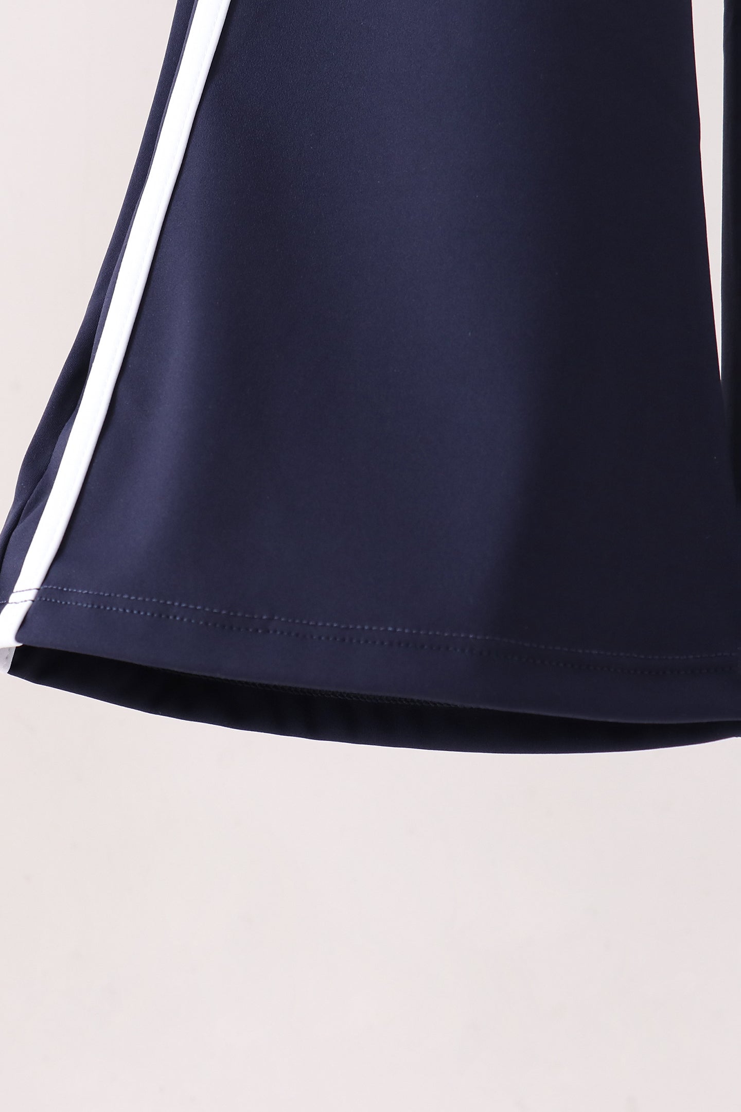 Aaria Tees