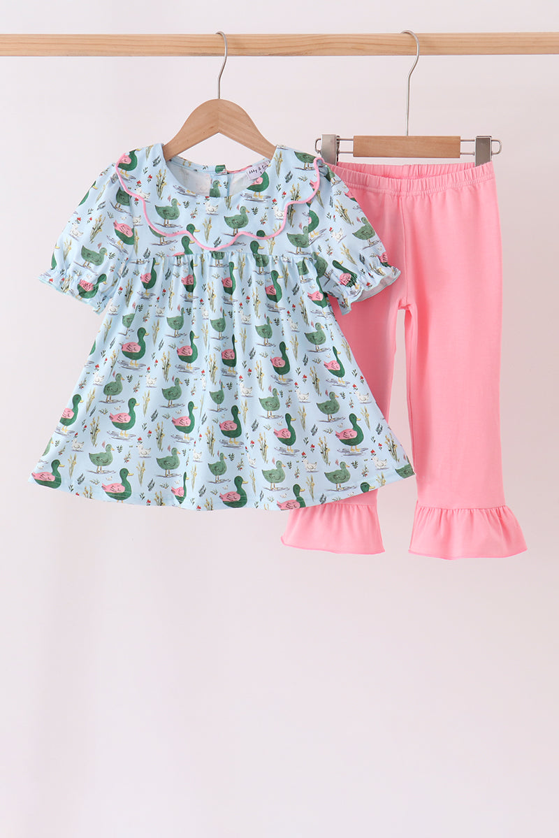  Aaria Tees