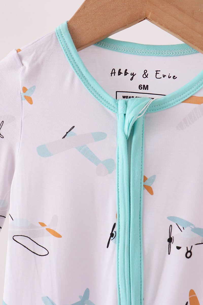 Aaria Tees