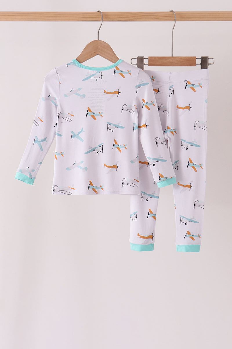  Aaria Tees