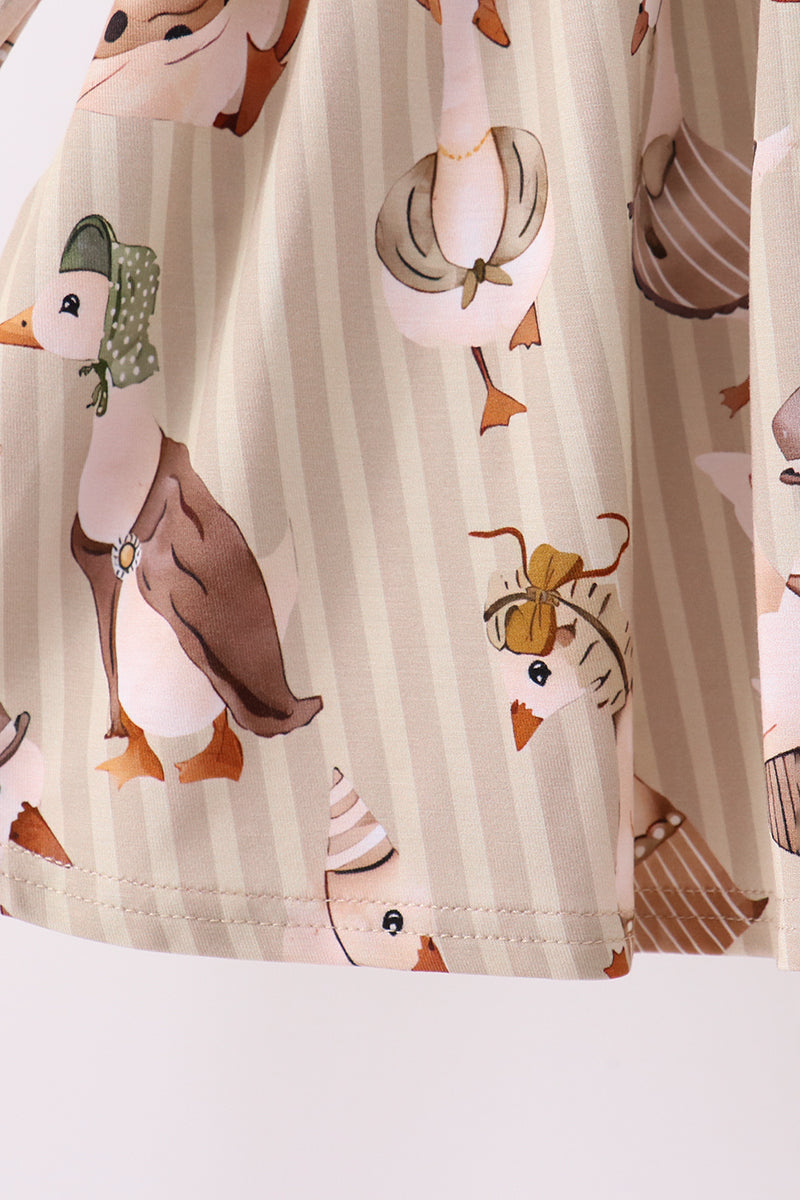  Aaria Tees