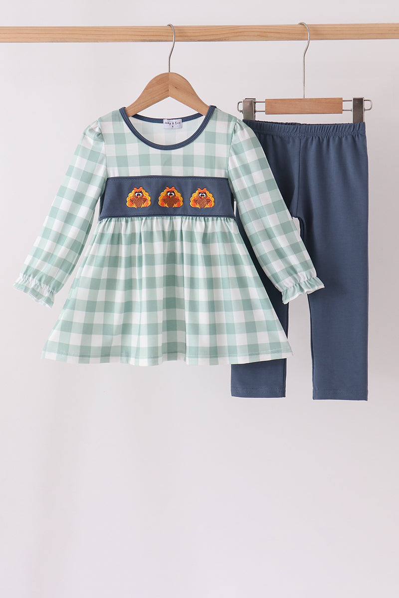  Aaria Tees