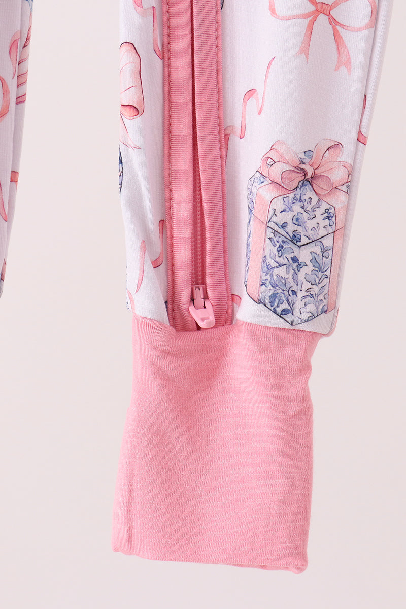  Aaria Tees