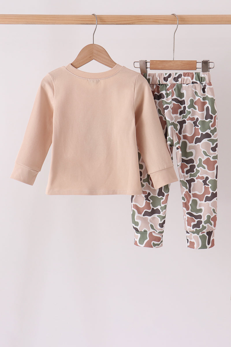  Aaria Tees