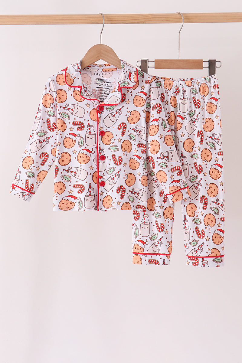  Aaria Tees