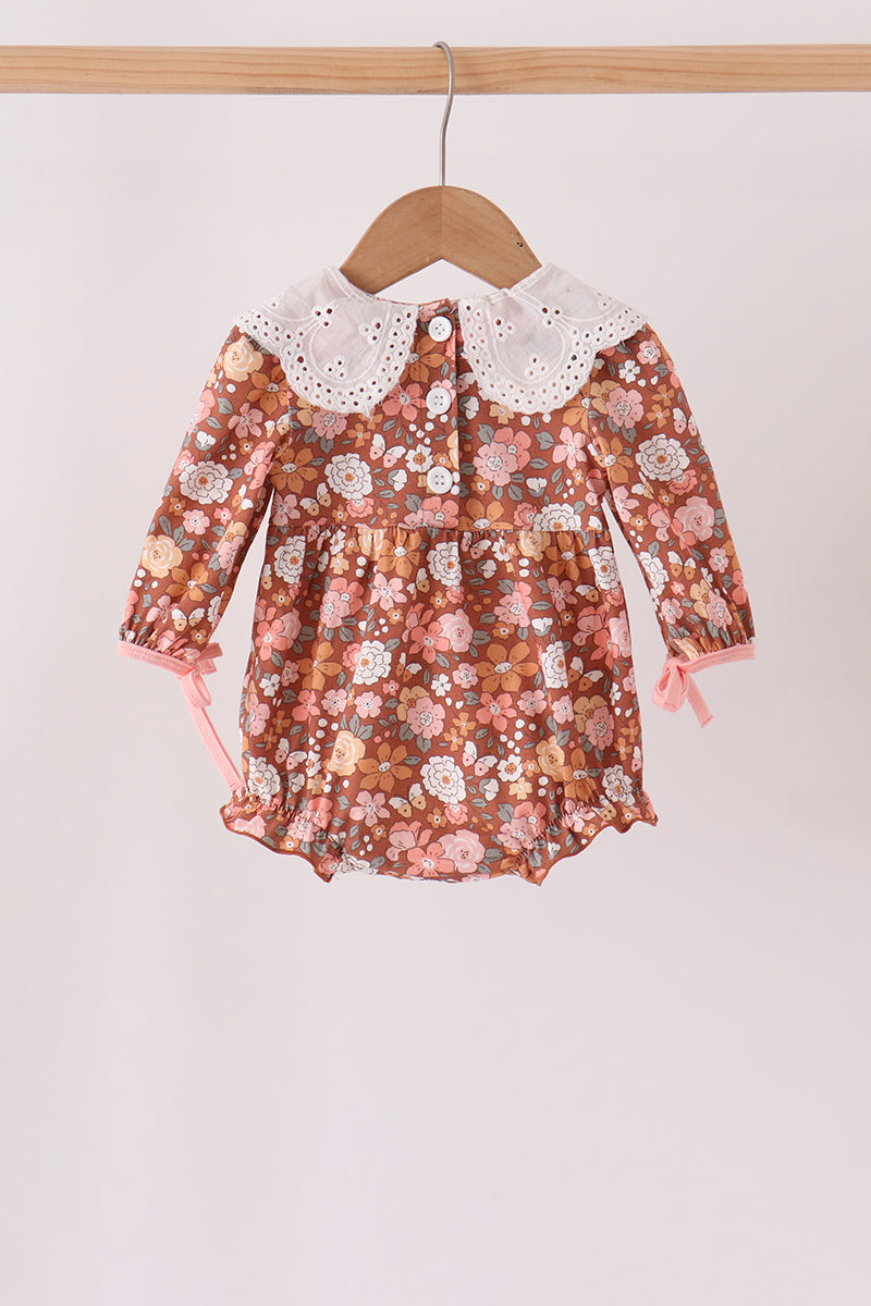 Aaria Tees