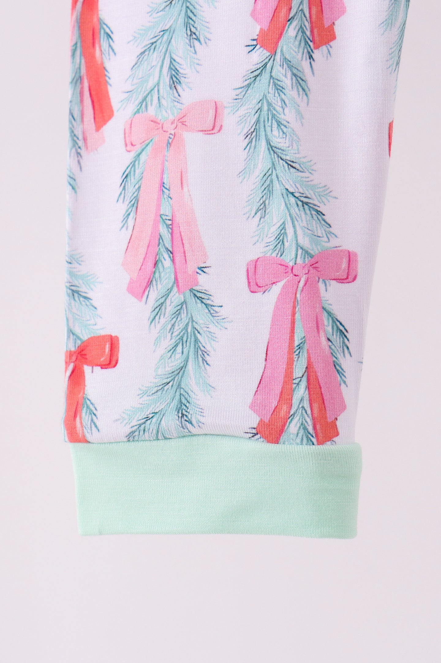  Aaria Tees