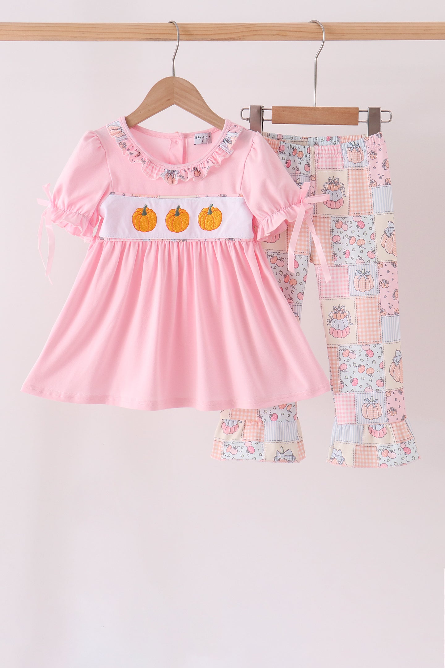  Aaria Tees
