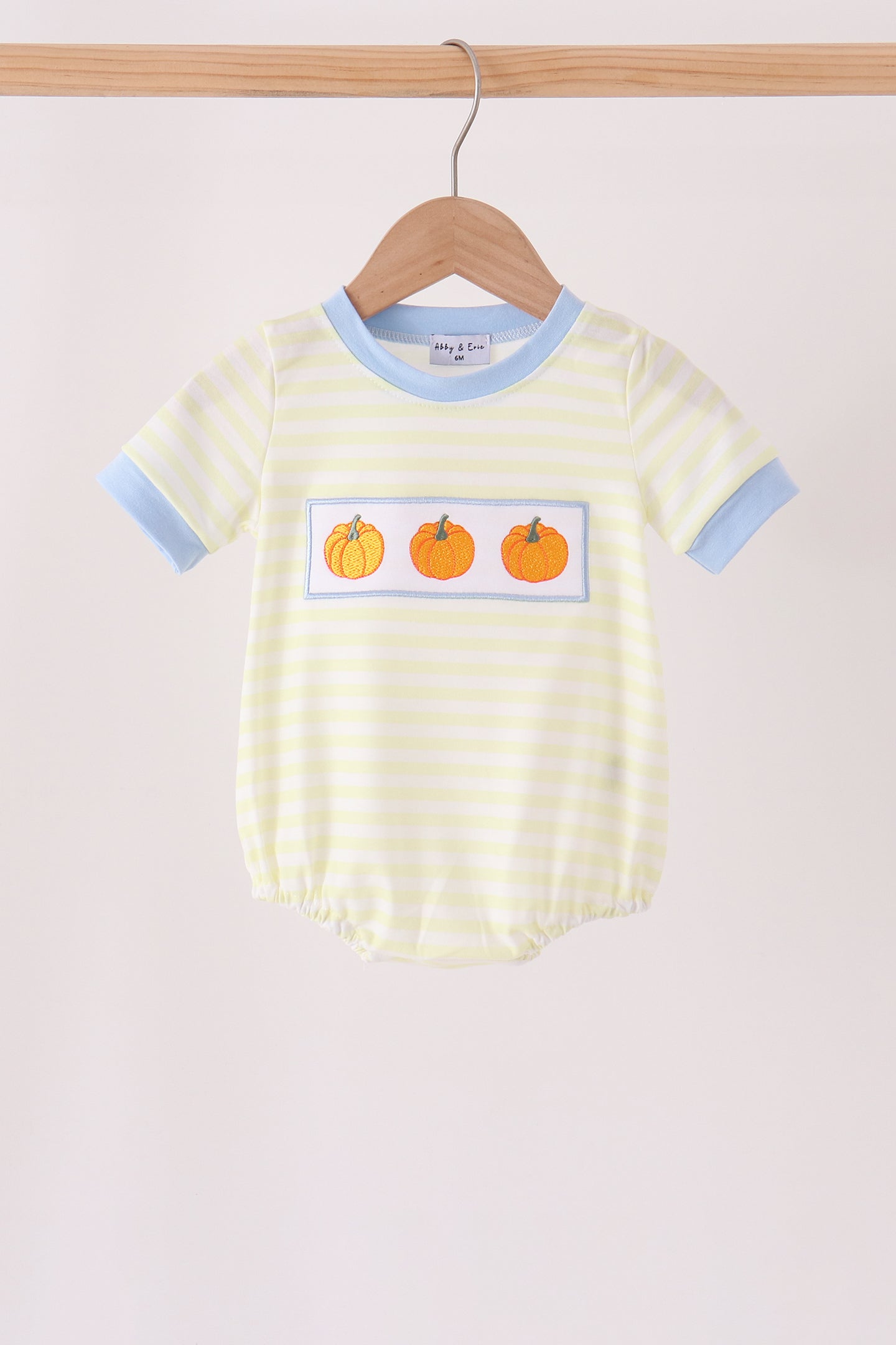  Aaria Tees