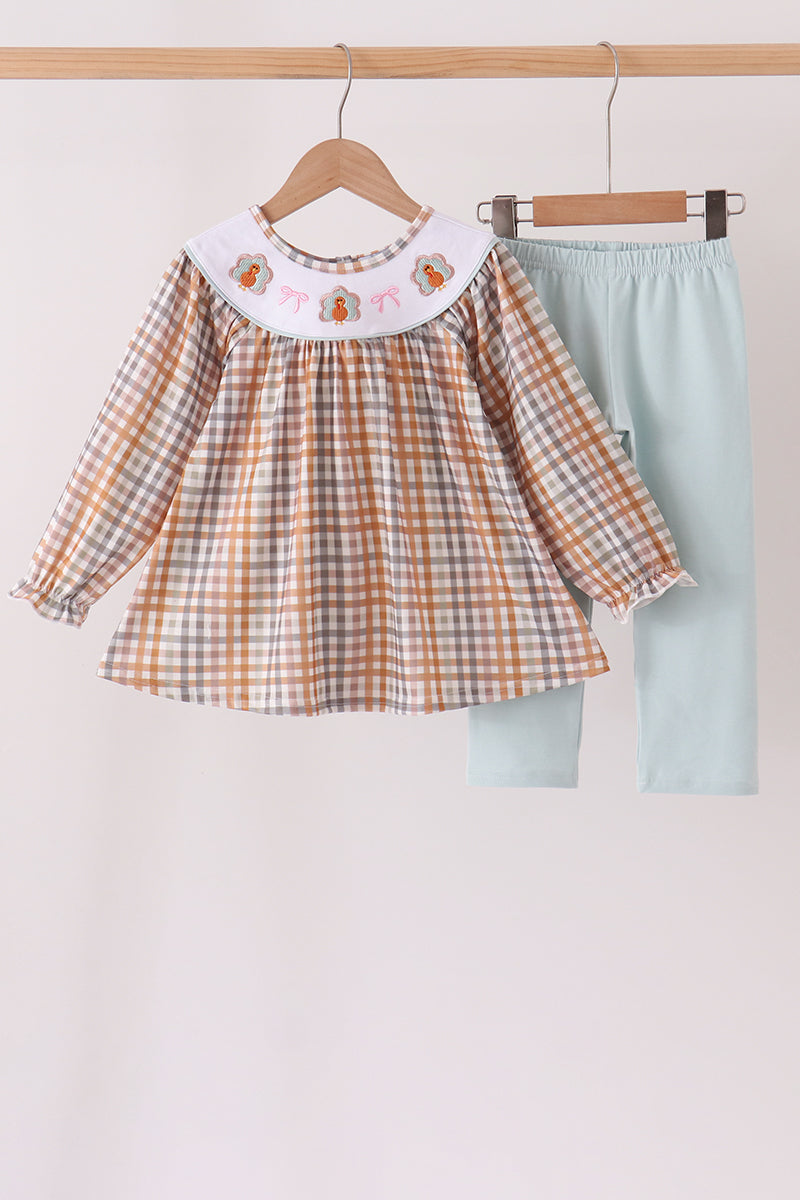  Aaria Tees