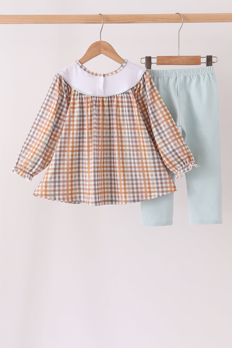  Aaria Tees