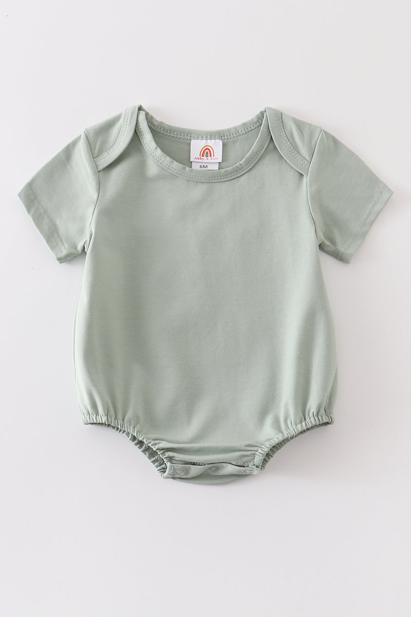  Aaria Tees
