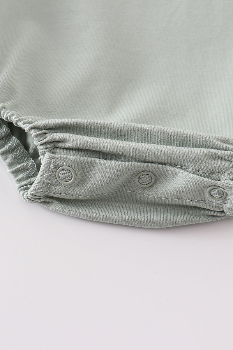  Aaria Tees