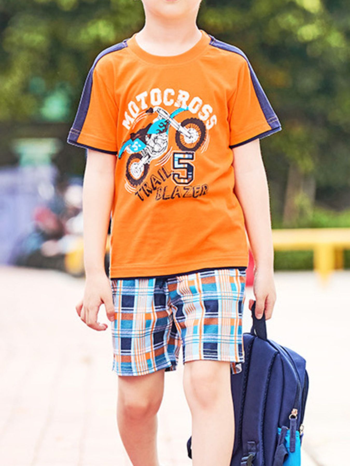 266b5436-ffd0-4670-80ef-2cfa07f2d42b-Max Aaria Tees